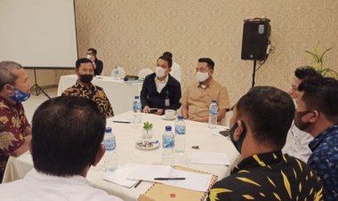 AHY Lapor ke Kemenkum HAM, Moeldoko Sibuk dengan Petani