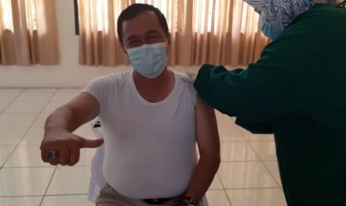 Vaksinasi Mulai Menyasar Pejabat di Muarojambi, Masyarakat Umum Kapan?