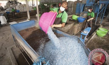 Pria Ini Bisa Berwisata ke Bali Berkat Pengelolaan Sampah