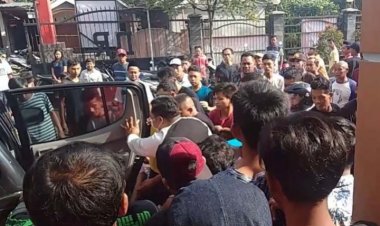 Aisyah, Gadis Cantik Ini Hajar Jambret Nekat Hingga Jatuh Tersungkur