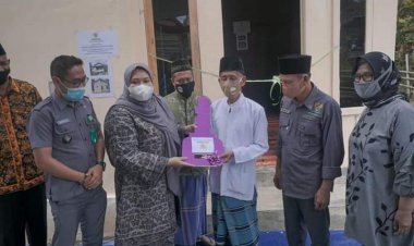 Bupati Masnah Resmikan Bantuan Bedah Rumah Baznas untuk Warga Kelurahan Jambi Kecil