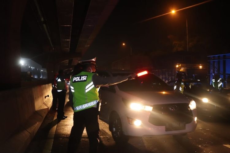Siapkan 333 Titik Penyekatan, Polri: Saya Jamin Kendaraan yang Lewat Jalan Tikus Pun Tidak Bisa Lolos!