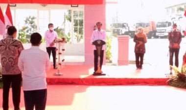 Lagi-lagi Jokowi Puji Risma dan Wali Kota Eri, Kasih Acung Jempol!