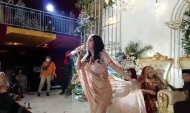 Viral! Dewi Perssik Manggung di Kudus Diduga Abai Prokes, Tuan Rumah: Hanya Sebagai Undangan....