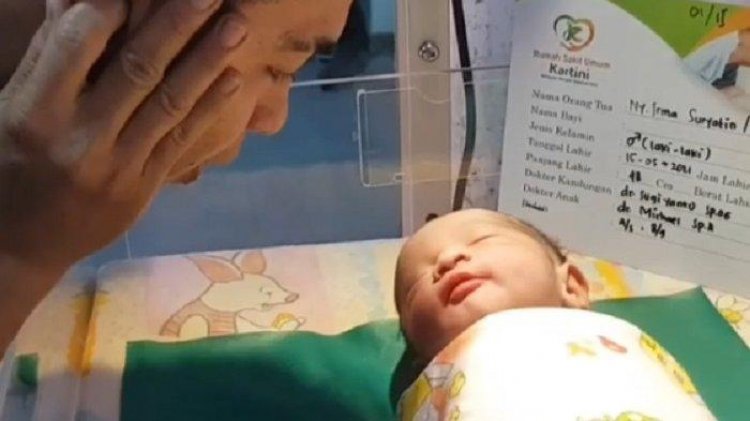 Istri Sapri Pantun Lahirkan Bayi Instagram Almarhum Diserbu Netizen