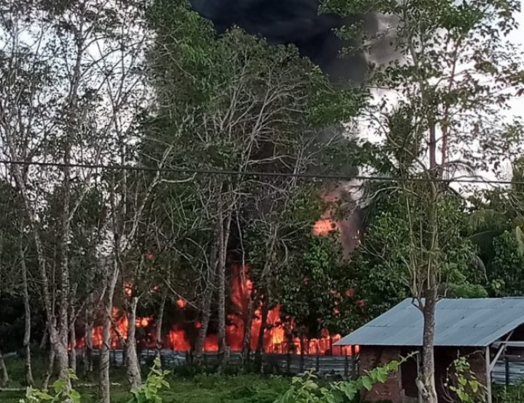 Gudang Berisikan Minyak Terbakar di Bungo-Jambi, Terdengar Bunyi Ledakan di Lokasi