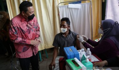 DPR Ini Minta Pemerintah Tarik Rem Lagi Redam lonjakan COVID-19: Saya Dapat laporan 400-an Pasien Masuk Wisma Atlet....