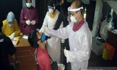 Razia Pasar Ikan Nusukan Solo Tim Gabungan Gelar Tes Antigen: Antisipasi Pedagang Luar Kota