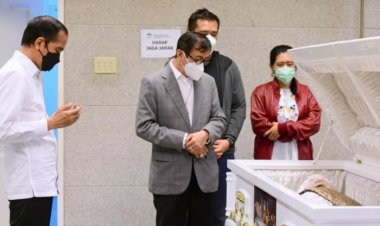 Jokowi Doakan Mendiang Istri Yasonna Laoly, Habib Noval: Hukumnya Haram Berdasarkan Ketentuan Alqur'an dan Ijma