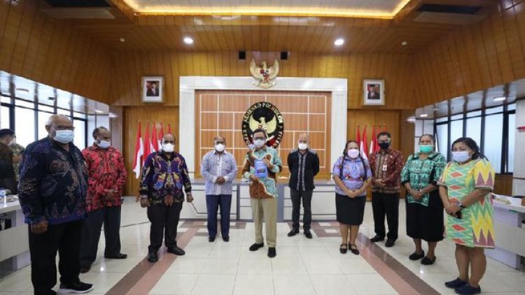 Mahfud Sebut Arahan Presiden Penyelesaian Papua Jangan dengan Senjata dan Letusan