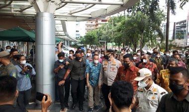 Pajak Rp 56 Miliar Tak Kunjung Dibayar, Bobby Segel Mal Centre Point