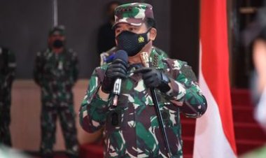 Panglima TNI Marah, Jabatan Danlanud dan Dansatpom JA Dimara Dicopot