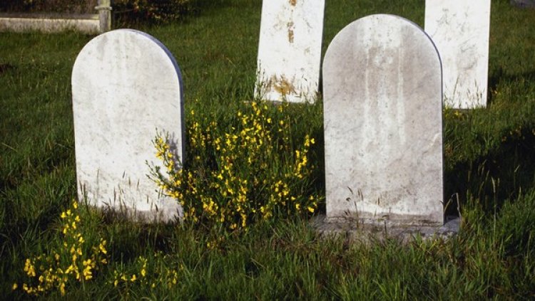 Ratusan Kuburan Ditemukan di Bekas Sekolah Pribumi