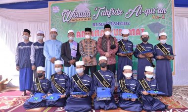 Wakil Bupati Hadiri Wisuda Tahfidz dan Peletakan Batu Pertama Pembangunan Rumah Tahfidz di Jaluko