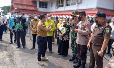 Gubernur Jambi Acungi Jempol Kinerja Bupati Bungo Jemput Bola Vaksinasi Covid-19