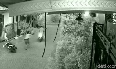 Viral! Emak-emak Muda Cegah Pencurian Motor Gunakan Jurus Sapu