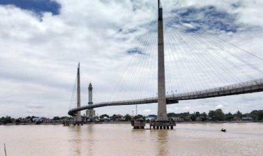 Intensitas Hujan Tinggi, Banjir Mengancam Warga yang Tinggal di Bantaran Sungai Batanghari