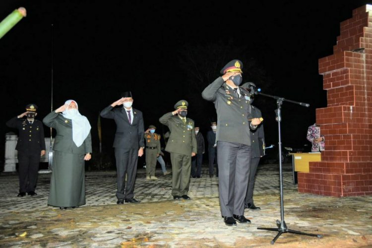 Ketua DPRD Muarojambi Hadiri Upacara Renungan Suci di Taman Makam Pahlawan