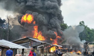 Gudang Penyulingan Minyak Ilegal di Jaluko Muarojambi Terbakar
