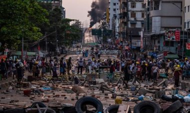 Memanas! Pasukan Myanmar Gempur Kota, Puluhan Rumah Hancur Berantakan