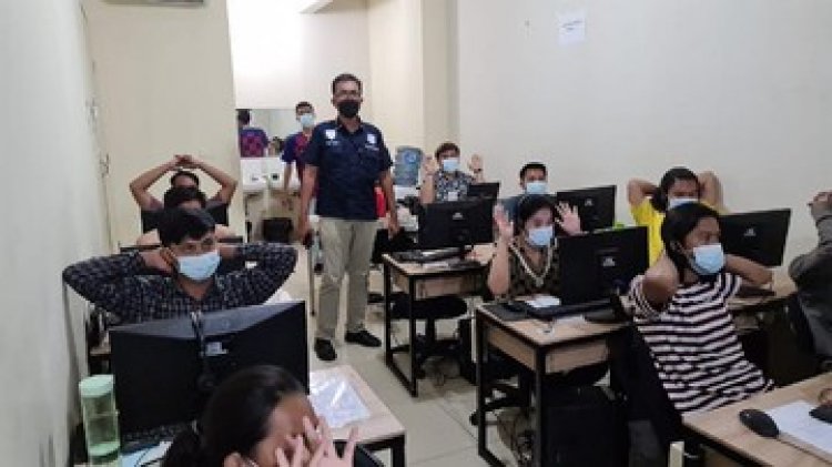 Heboh! Kantor Pinjol di Jakbar Digerebek Polisi, Puluhan Karyawan Ditangkap