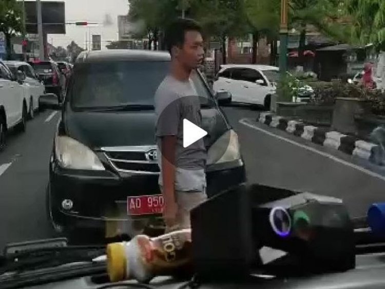 Sopir Ambulans Bawa Pasien yang Dihadang Mobil Pelat Merah Cerita Begini....