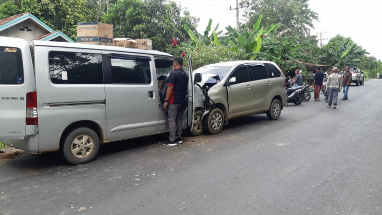 Adu Kambing di Jalan Lintas Jambi- Sabak, 4 Orang Luka-luka