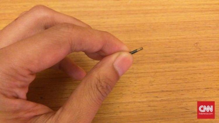 Viral! Implan Mikrocip Sebesar Beras Ditanam di Tangan