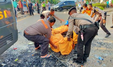 Breaking News!!! Truk Tabrak Mobil Polisi, 1 Siswa SPN Dikabarkan Tewas