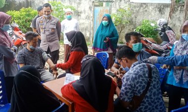 Gelar Vaksinasi Massal di Dua Lokasi, Kapolsekta Muara Bungo-Jambi: Masyarakat Tetap Patuhi Prokes