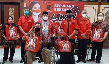 Wajib!! Anggota F-PDIP DPR Bagi-bagi Sembako dengan Tas Gambar Puan Maharani