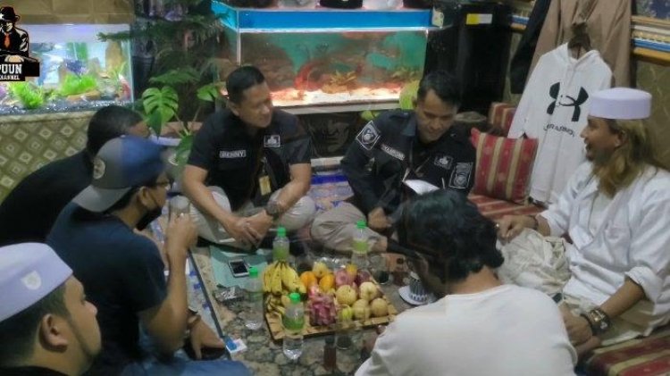 Viral! Video Polisi Silaturahmi ke Habib Bahar, Ngopi Bareng Diakhiri Berpelukan