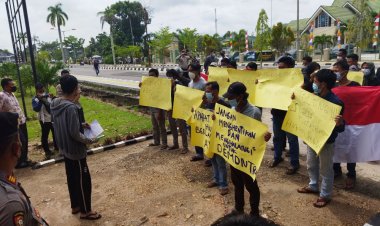 Pengadilan Negeri Sengeti Digeruduk Warga, Ini Tuntutannya