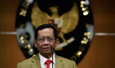 Kata Gus Dur soal 'Allah Tak Perlu Dibela' Begini Kata Mahfud MD