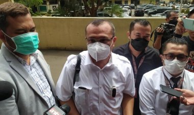 Penuhi Panggilan Polisi Gegara Cuitan 'Allahmu Lemah' Ferdinan Hutahaean Bawa 3 Pengacara