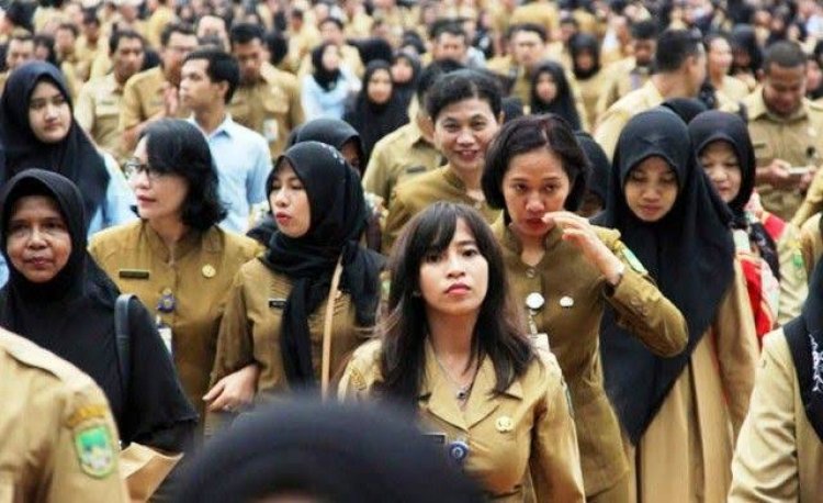 Coba-coba! PNS Pulang Cepat Datangnya Telat, Nih Hukuman Potong Tunjangan
