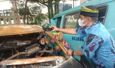 Gubernur Kaltara Lihat Kondisi Mobil yang Ditumpangi AKP Novandi, Polisi: Beliau Hanya Minta agar Anaknya Ditempatkan di Tempat Terbaik di Alam Sana