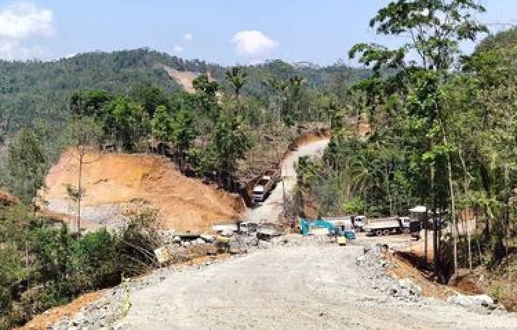 Polisi Tangkap 20 Warga Desa Wadas, Situasi Memanas!