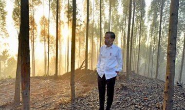 Tolak Jokowi 3 Periode, Gibran: Nek Ono Demo Menolak Jabatan Tiga Periode, Kandanono Tak Melu