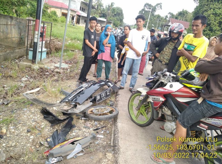 Elak Kucing, Sopir Avanza di Muarojambi Tabrak Pengendara Motor