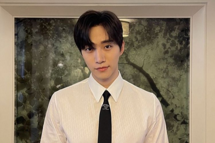 Duh! Lee Junho 2PM Positif COVID-19