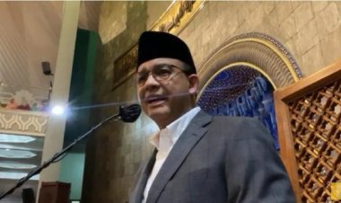Tausiyah Tarawih di Masjid Kampus UGM, Anies Diteriaki Jemaah jadi Presiden