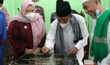 Wagub Jambi H Abdullah Sani  Resmikan Masjid Desa Tanjung Nangko Muarojambi