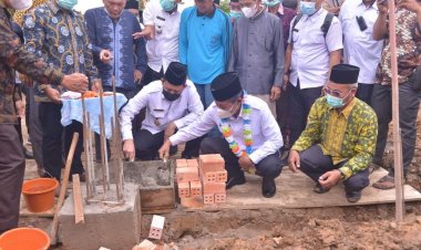 Wabup BBS Hadiri Peletakkan Batu Pertama Pembangunan Masjid Baitussalam