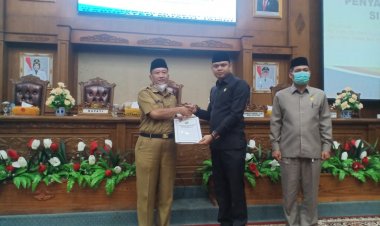 Bupati Masnah Hadiri Paripurna Penyampaian Hasil Reses Dewan Muaro Jambi