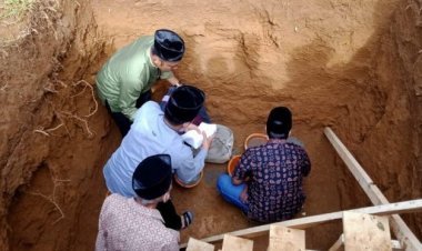 Romi Letakan Batu Pertama Pembangunan Masjid Nahdatul Tulap
