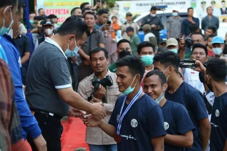 Gubernur Jambi Kembalikan Kejayaan Sepakbola Jambi