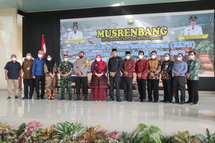 Bupati Masnah Sampaikan RKPD Kabupaten Muarojambi Tahun 2023
