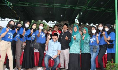 Reses, Anggota DPR RI Fraksi Demokrat Sartono Hutomo Buka Puasa Bersama & Beri Bantuan Perlengkapan Olahraga di Ponorogo