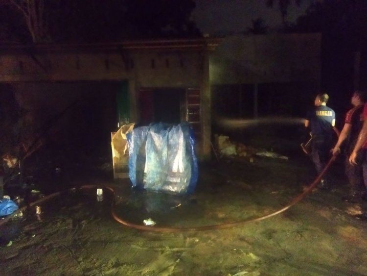 BREAKING News!!! Akibat Bensin, Ruko di Pudak Muarojambi Terbakar